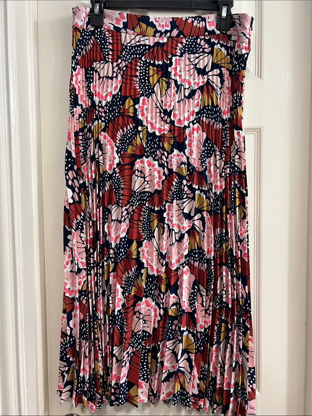 Boden Pleated Floral Midi Skirt in Pink, Navy and Brown
